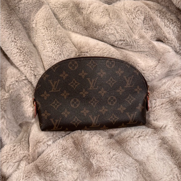 Louis Vuitton Brown and Tan Monogram Clutch - Picture 2 of 6